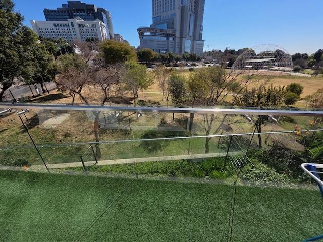 To Let 1 Bedroom Property for Rent in Sandown Gauteng