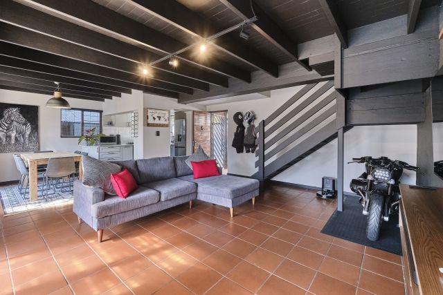 2 Bedroom Property for Sale in Sunninghill Gauteng