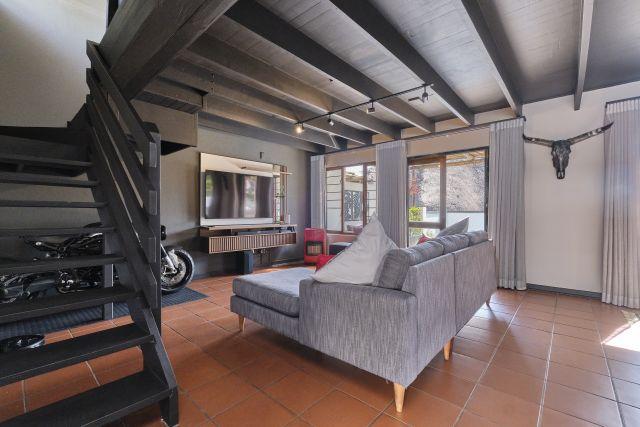 2 Bedroom Property for Sale in Sunninghill Gauteng