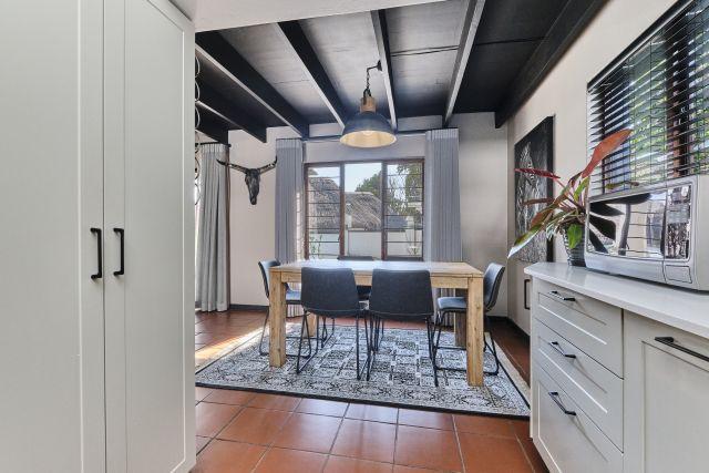 2 Bedroom Property for Sale in Sunninghill Gauteng