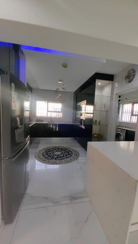 5 Bedroom Property for Sale in Glenanda Gauteng