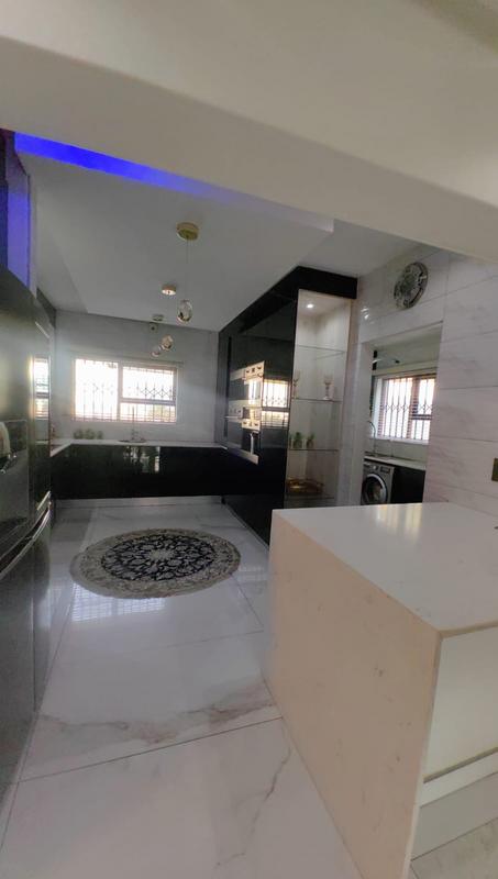 5 Bedroom Property for Sale in Glenanda Gauteng