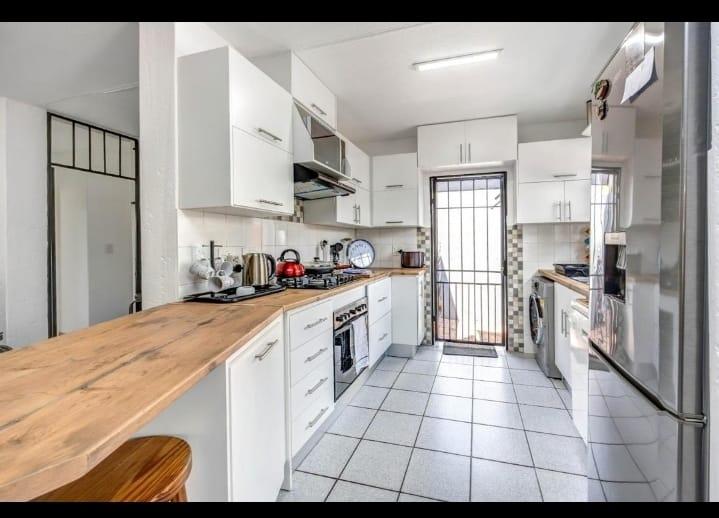 3 Bedroom Property for Sale in Sunninghill Gauteng