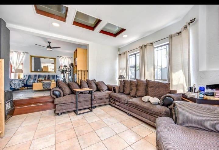 3 Bedroom Property for Sale in Sunninghill Gauteng