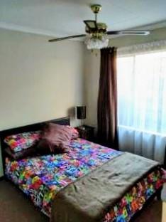 2 Bedroom Property for Sale in Rooihuiskraal North Gauteng