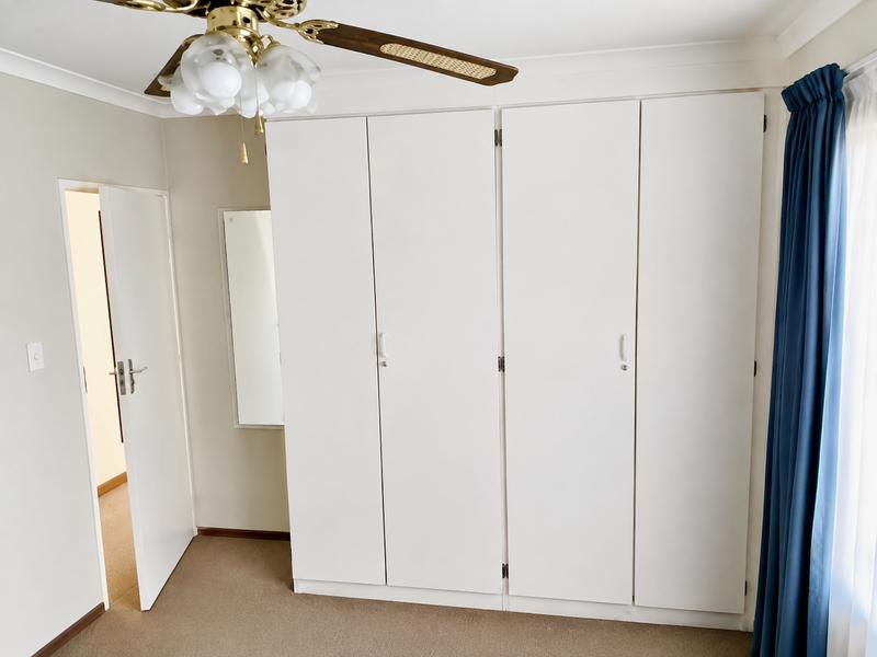 2 Bedroom Property for Sale in Rooihuiskraal North Gauteng