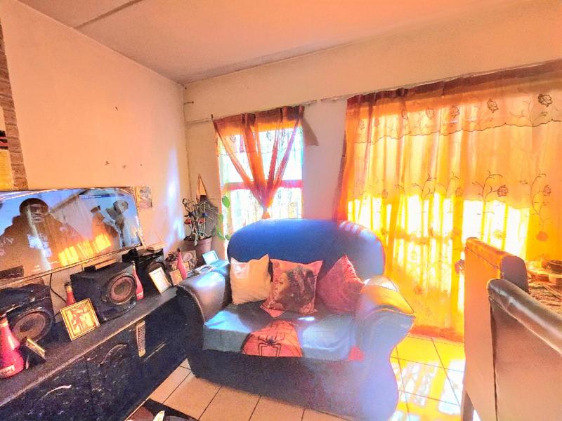 2 Bedroom Property for Sale in Dawn Park Gauteng
