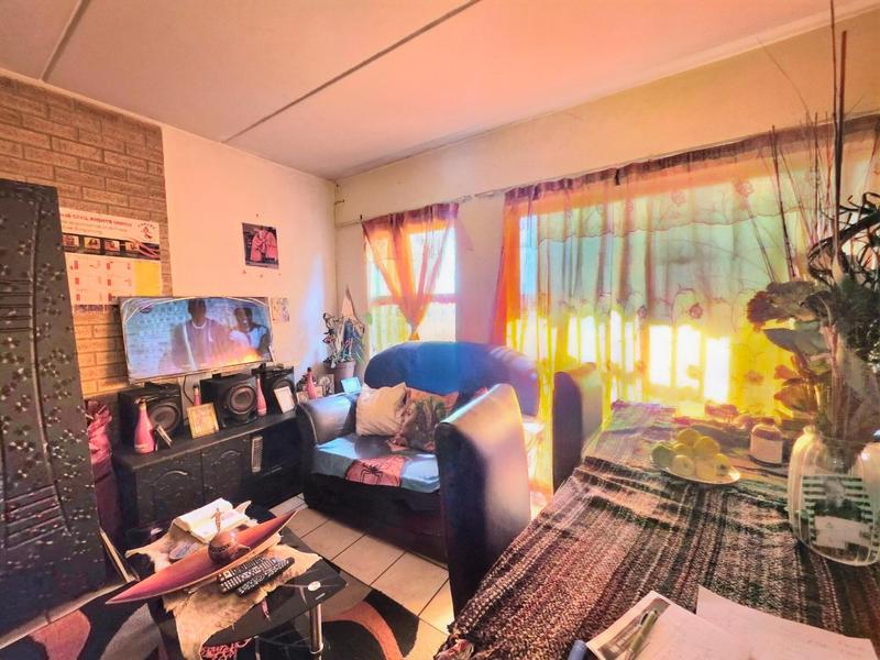 2 Bedroom Property for Sale in Dawn Park Gauteng