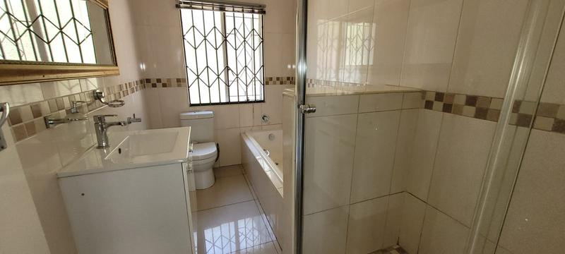 3 Bedroom Property for Sale in Brackendowns Gauteng