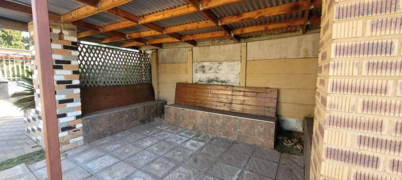 3 Bedroom Property for Sale in Brackendowns Gauteng