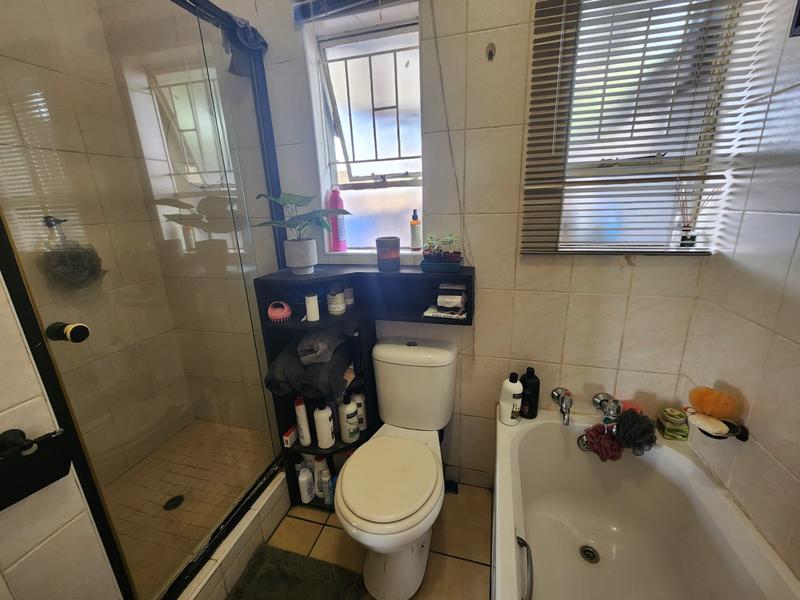 To Let 2 Bedroom Property for Rent in Golf Park Gauteng