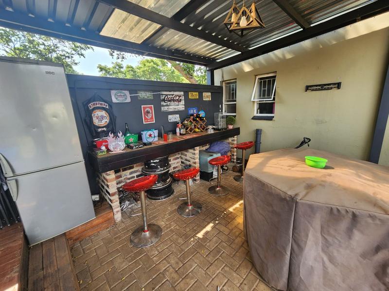 To Let 2 Bedroom Property for Rent in Golf Park Gauteng