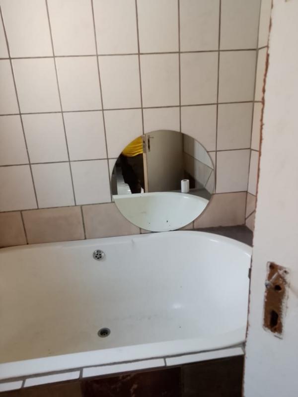 9 Bedroom Property for Sale in Olievenhoutbosch Gauteng