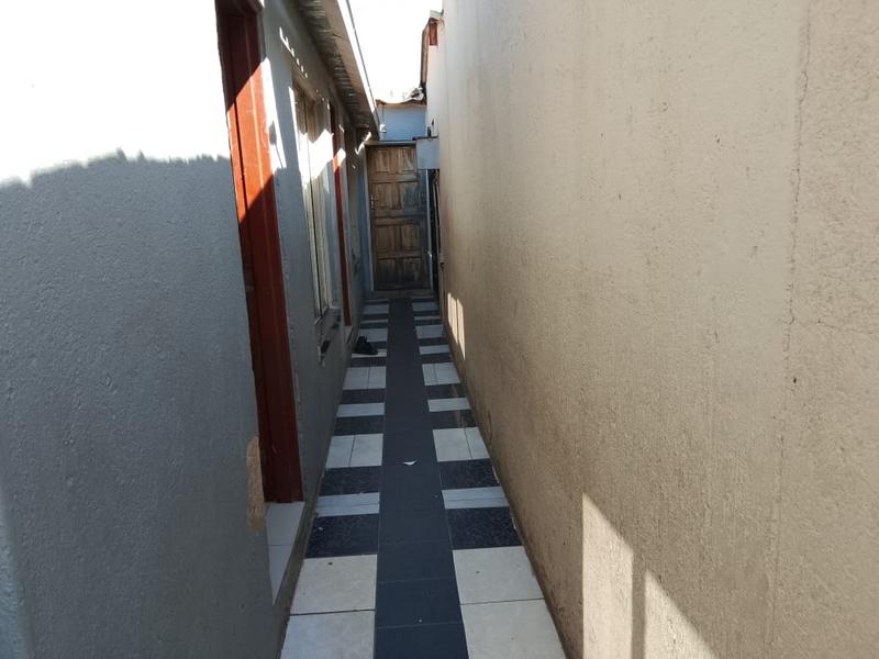 9 Bedroom Property for Sale in Olievenhoutbosch Gauteng