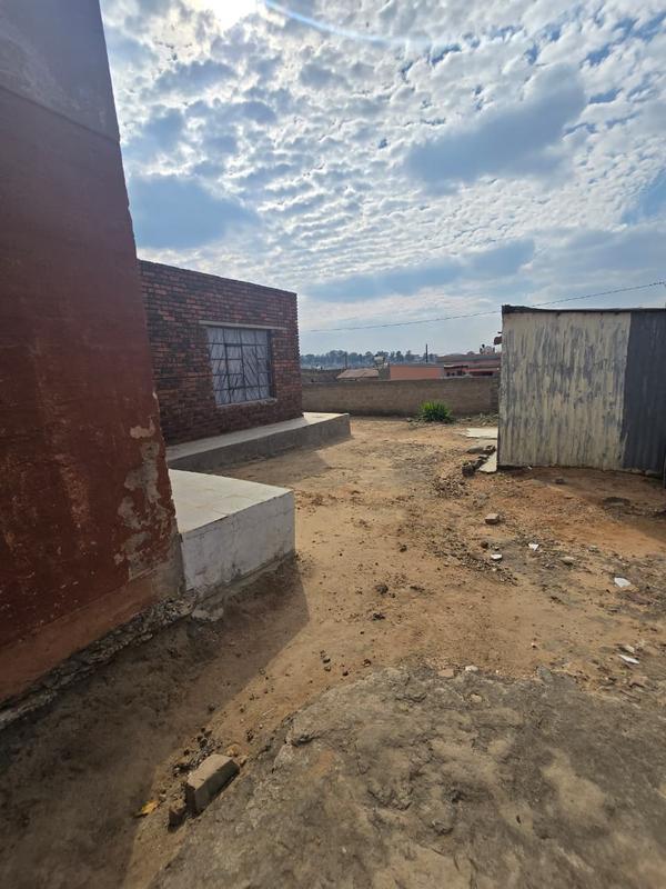 8 Bedroom Property for Sale in Kaalfontein Gauteng
