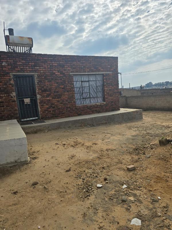 8 Bedroom Property for Sale in Kaalfontein Gauteng