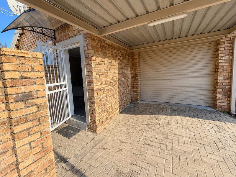 3 Bedroom Property for Sale in Kosmosdal Gauteng
