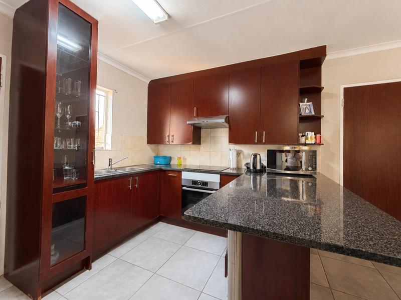 3 Bedroom Property for Sale in Kosmosdal Gauteng