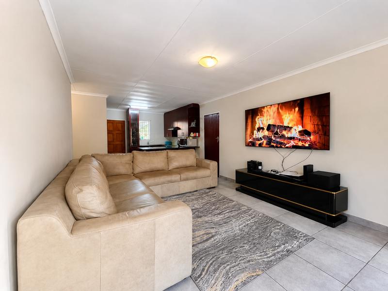 3 Bedroom Property for Sale in Kosmosdal Gauteng