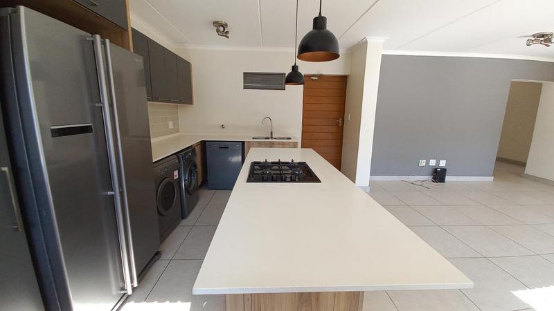 3 Bedroom Property for Sale in Glen Marais Gauteng