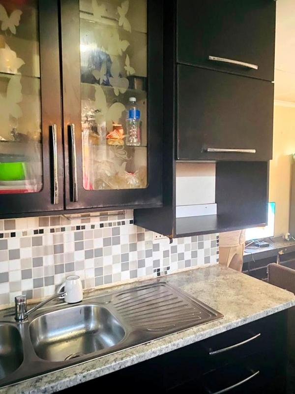 2 Bedroom Property for Sale in Lakeside Gauteng