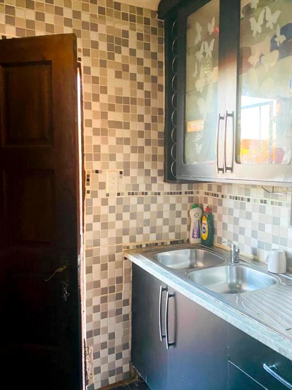2 Bedroom Property for Sale in Lakeside Gauteng