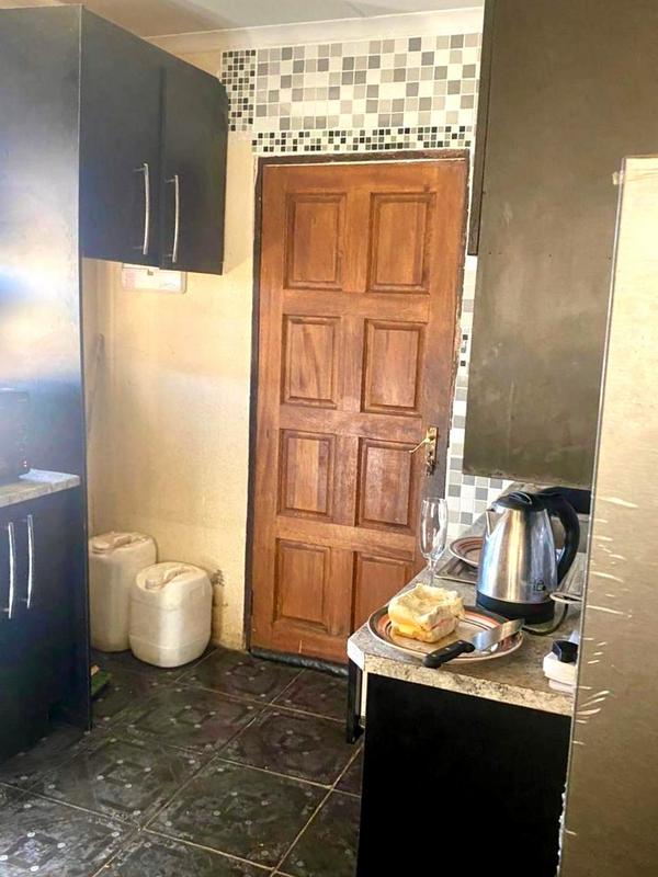 2 Bedroom Property for Sale in Lakeside Gauteng