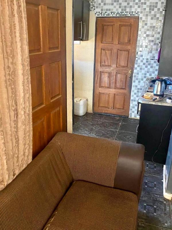 2 Bedroom Property for Sale in Lakeside Gauteng