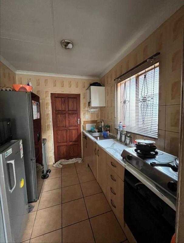 4 Bedroom Property for Sale in Dawn Park Gauteng