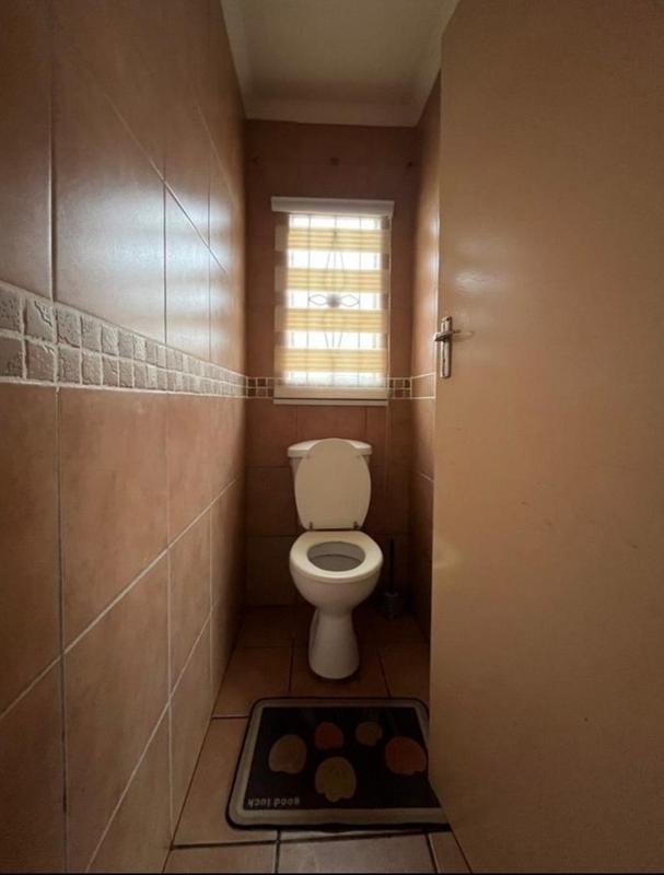 4 Bedroom Property for Sale in Dawn Park Gauteng