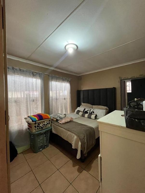 4 Bedroom Property for Sale in Dawn Park Gauteng
