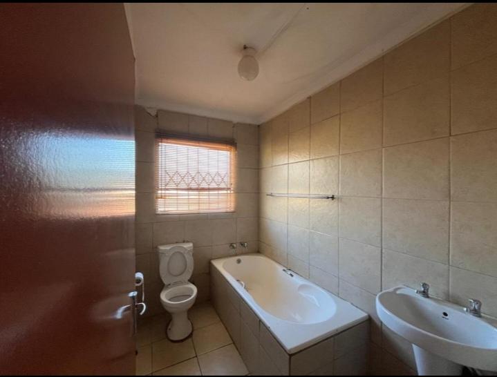 3 Bedroom Property for Sale in Dawn Park Gauteng