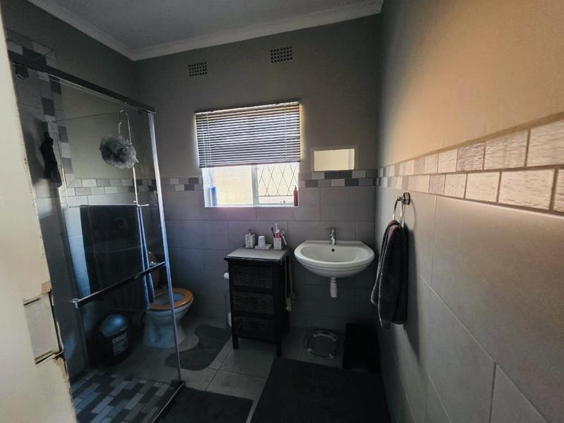 3 Bedroom Property for Sale in Rhodesfield Gauteng