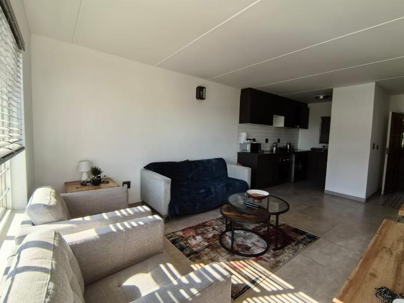 1 Bedroom Property for Sale in Bedfordview Gauteng