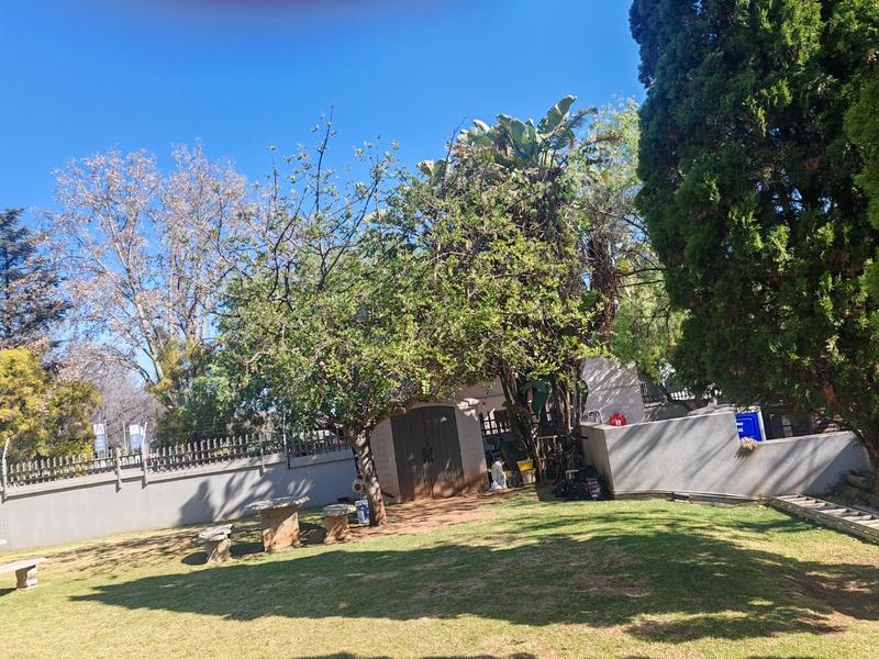 1 Bedroom Property for Sale in Bedfordview Gauteng
