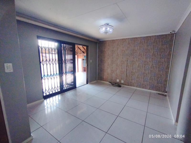To Let 3 Bedroom Property for Rent in Highveld Gauteng