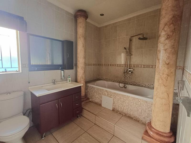 4 Bedroom Property for Sale in Laudium Gauteng