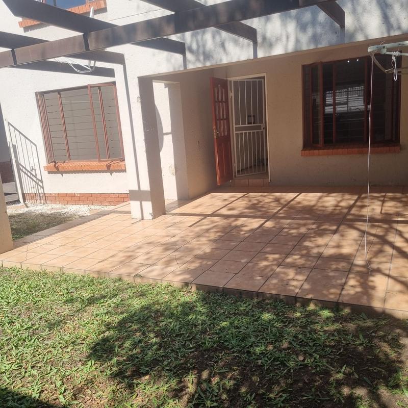 2 Bedroom Property for Sale in Sunninghill Gauteng