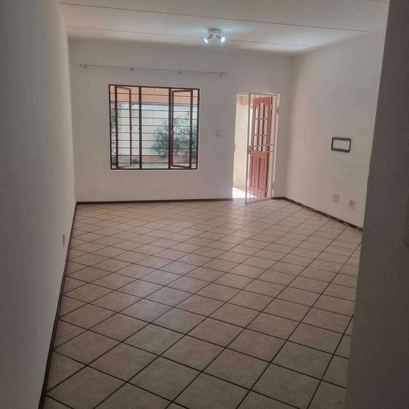 2 Bedroom Property for Sale in Sunninghill Gauteng