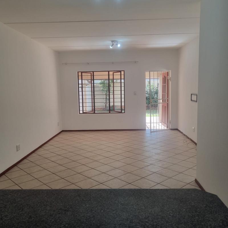 2 Bedroom Property for Sale in Sunninghill Gauteng