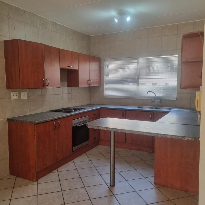 2 Bedroom Property for Sale in Sunninghill Gauteng