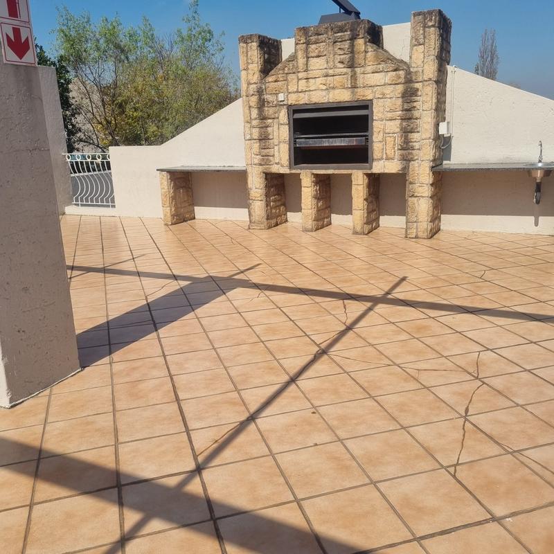 2 Bedroom Property for Sale in Sunninghill Gauteng