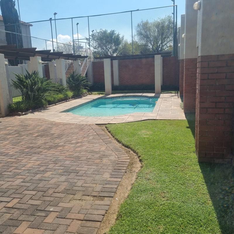 2 Bedroom Property for Sale in Sunninghill Gauteng