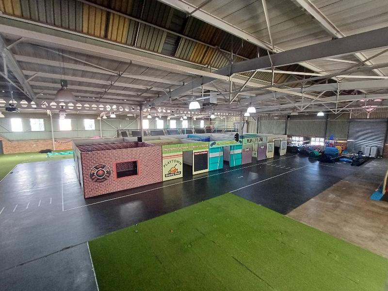 To Let Commercial Property for Rent in Rooihuiskraal Gauteng