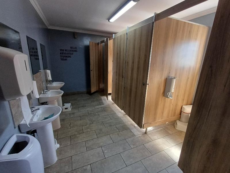 To Let Commercial Property for Rent in Rooihuiskraal Gauteng