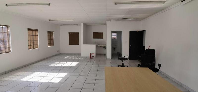 To Let Commercial Property for Rent in Silvertondale Gauteng