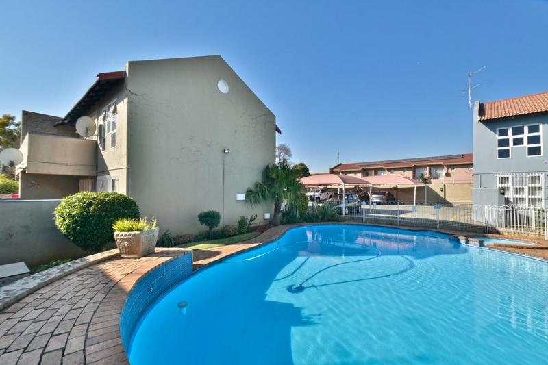 2 Bedroom Property for Sale in New Redruth Gauteng