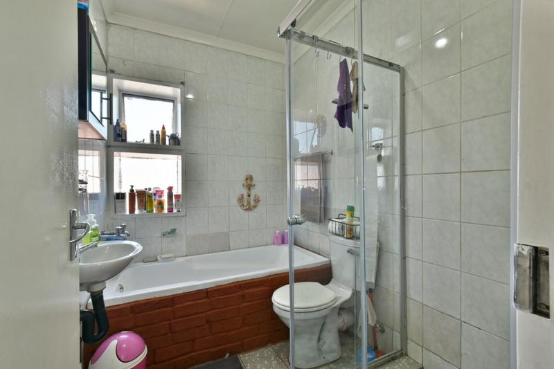 2 Bedroom Property for Sale in New Redruth Gauteng