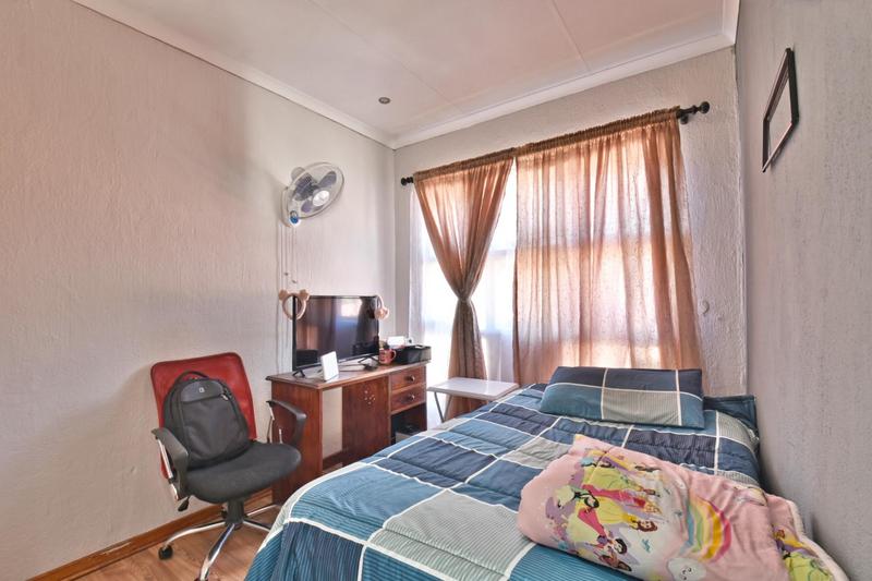 2 Bedroom Property for Sale in New Redruth Gauteng