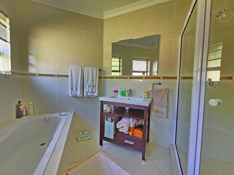 To Let 4 Bedroom Property for Rent in Poortview Gauteng